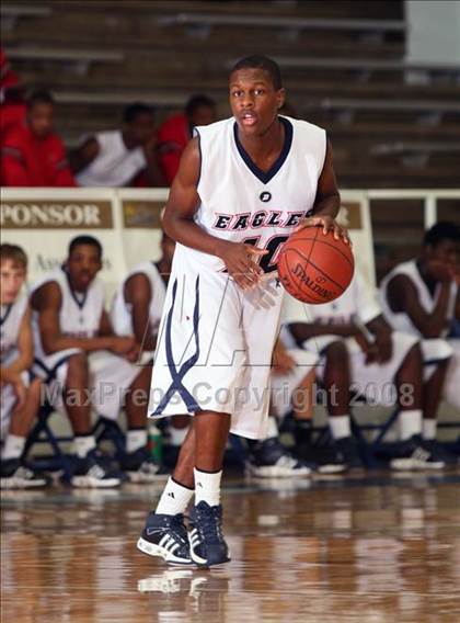 Thumbnail 2 in Smithson Valley vs. Dawson (McDonald's Texas Invitational) photogallery.