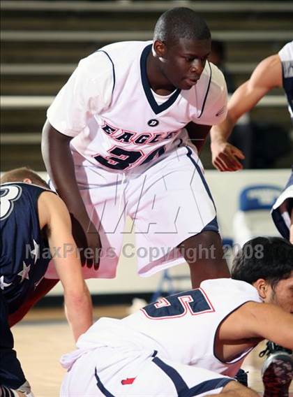 Thumbnail 2 in Smithson Valley vs. Dawson (McDonald's Texas Invitational) photogallery.