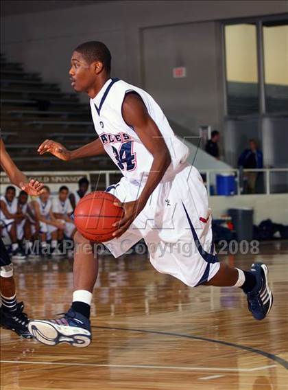 Thumbnail 1 in Smithson Valley vs. Dawson (McDonald's Texas Invitational) photogallery.