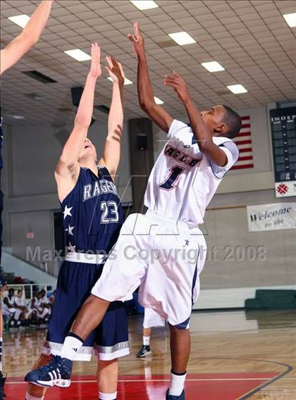 Thumbnail 2 in Smithson Valley vs. Dawson (McDonald's Texas Invitational) photogallery.