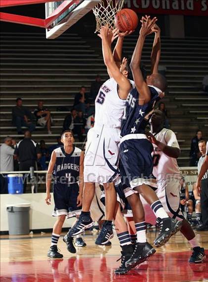 Thumbnail 3 in Smithson Valley vs. Dawson (McDonald's Texas Invitational) photogallery.