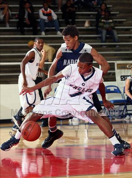 Thumbnail 2 in Smithson Valley vs. Dawson (McDonald's Texas Invitational) photogallery.