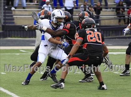 Thumbnail 3 in Navasota vs. Gilmer (Texas 3A Region 3 D1 Playoffs)  photogallery.
