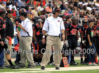 Thumbnail 2 in Navasota vs. Gilmer (Texas 3A Region 3 D1 Playoffs)  photogallery.
