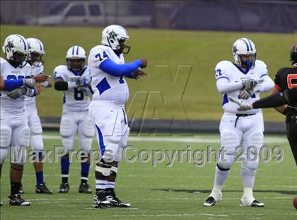 Thumbnail 2 in Navasota vs. Gilmer (Texas 3A Region 3 D1 Playoffs)  photogallery.