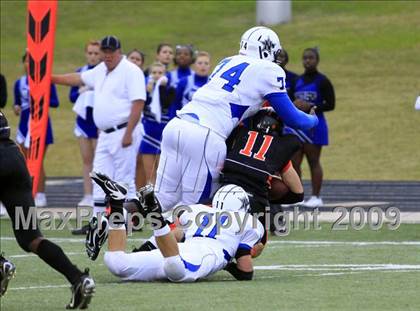 Thumbnail 2 in Navasota vs. Gilmer (Texas 3A Region 3 D1 Playoffs)  photogallery.