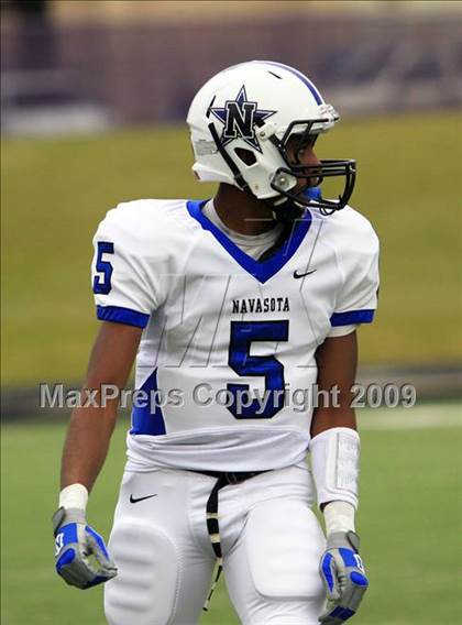 Thumbnail 2 in Navasota vs. Gilmer (Texas 3A Region 3 D1 Playoffs)  photogallery.