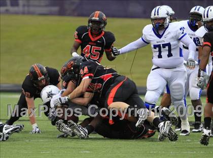 Thumbnail 3 in Navasota vs. Gilmer (Texas 3A Region 3 D1 Playoffs)  photogallery.