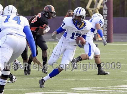 Thumbnail 3 in Navasota vs. Gilmer (Texas 3A Region 3 D1 Playoffs)  photogallery.