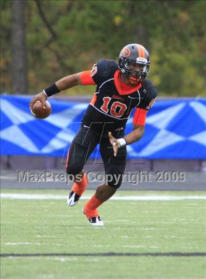 Thumbnail 2 in Navasota vs. Gilmer (Texas 3A Region 3 D1 Playoffs)  photogallery.