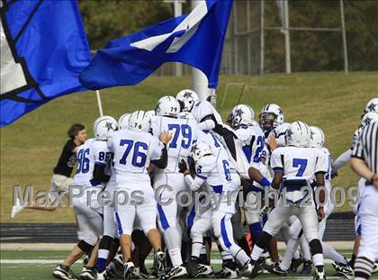 Thumbnail 3 in Navasota vs. Gilmer (Texas 3A Region 3 D1 Playoffs)  photogallery.