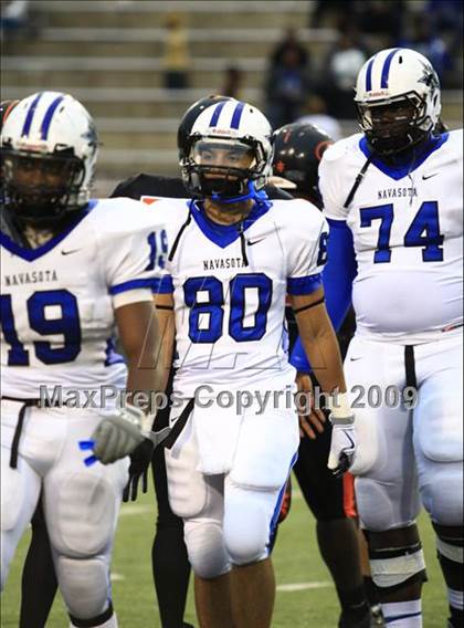 Thumbnail 3 in Navasota vs. Gilmer (Texas 3A Region 3 D1 Playoffs)  photogallery.