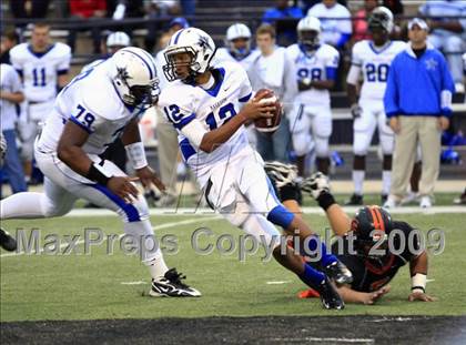 Thumbnail 2 in Navasota vs. Gilmer (Texas 3A Region 3 D1 Playoffs)  photogallery.