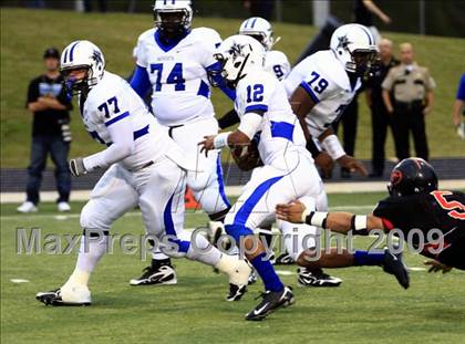 Thumbnail 1 in Navasota vs. Gilmer (Texas 3A Region 3 D1 Playoffs)  photogallery.