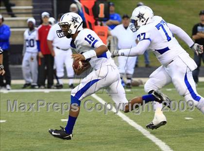 Thumbnail 3 in Navasota vs. Gilmer (Texas 3A Region 3 D1 Playoffs)  photogallery.