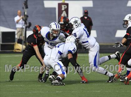 Thumbnail 3 in Navasota vs. Gilmer (Texas 3A Region 3 D1 Playoffs)  photogallery.