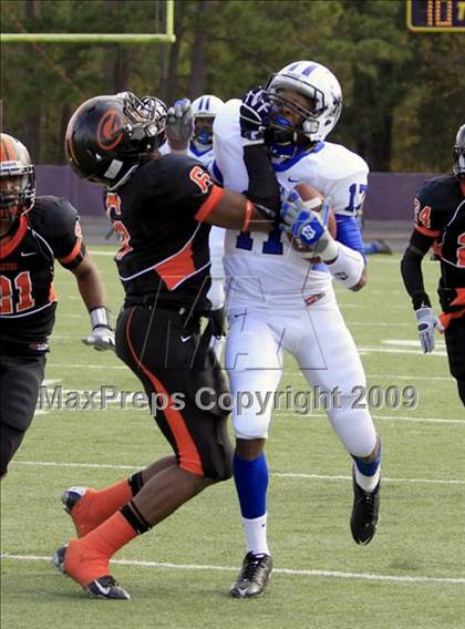 Thumbnail 2 in Navasota vs. Gilmer (Texas 3A Region 3 D1 Playoffs)  photogallery.