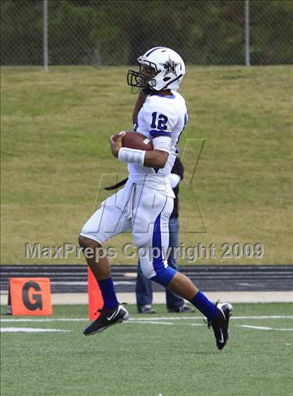 Thumbnail 2 in Navasota vs. Gilmer (Texas 3A Region 3 D1 Playoffs)  photogallery.
