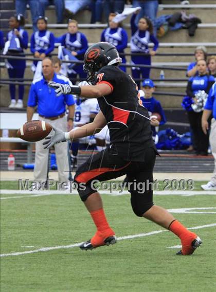 Thumbnail 3 in Navasota vs. Gilmer (Texas 3A Region 3 D1 Playoffs)  photogallery.
