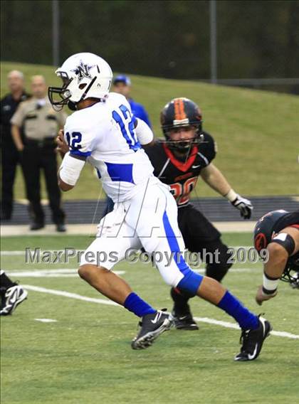 Thumbnail 3 in Navasota vs. Gilmer (Texas 3A Region 3 D1 Playoffs)  photogallery.