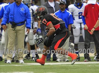 Thumbnail 3 in Navasota vs. Gilmer (Texas 3A Region 3 D1 Playoffs)  photogallery.