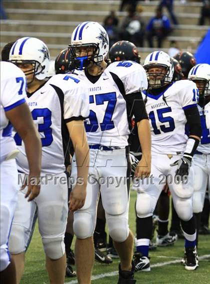 Thumbnail 2 in Navasota vs. Gilmer (Texas 3A Region 3 D1 Playoffs)  photogallery.