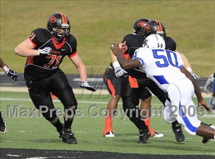 Thumbnail 3 in Navasota vs. Gilmer (Texas 3A Region 3 D1 Playoffs)  photogallery.