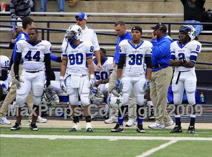 Thumbnail 3 in Navasota vs. Gilmer (Texas 3A Region 3 D1 Playoffs)  photogallery.