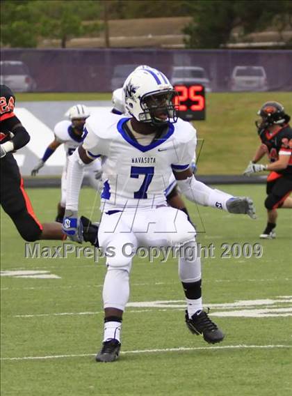 Thumbnail 2 in Navasota vs. Gilmer (Texas 3A Region 3 D1 Playoffs)  photogallery.