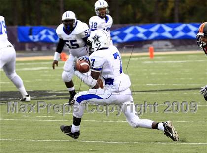 Thumbnail 2 in Navasota vs. Gilmer (Texas 3A Region 3 D1 Playoffs)  photogallery.