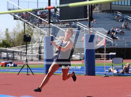 Thumbnail 3 in AAA 4A Regional Track & Field Meet photogallery.