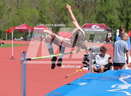 Thumbnail 3 in AAA 4A Regional Track & Field Meet photogallery.