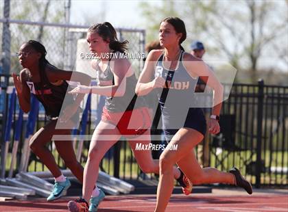Thumbnail 1 in AAA 4A Regional Track & Field Meet photogallery.