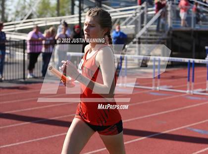 Thumbnail 2 in AAA 4A Regional Track & Field Meet photogallery.