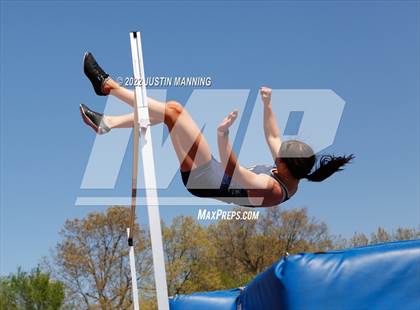 Thumbnail 2 in AAA 4A Regional Track & Field Meet photogallery.