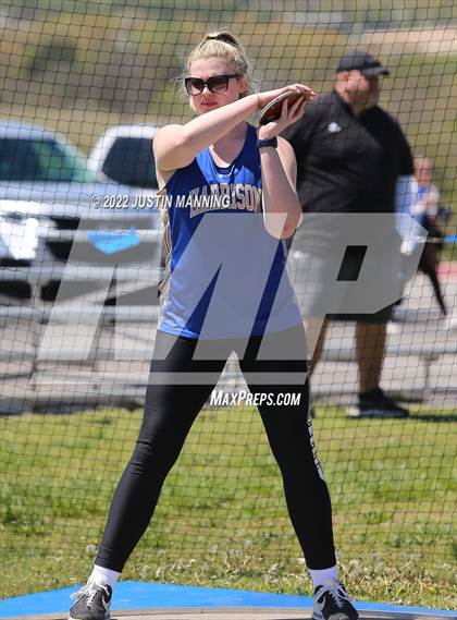 Thumbnail 2 in AAA 4A Regional Track & Field Meet photogallery.