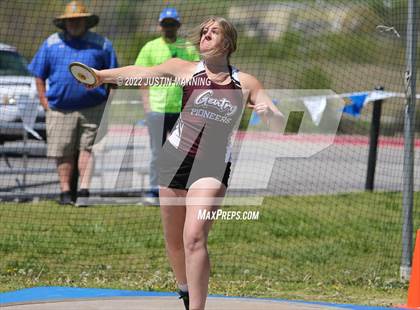 Thumbnail 3 in AAA 4A Regional Track & Field Meet photogallery.