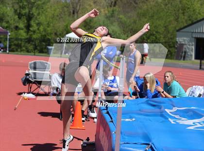 Thumbnail 1 in AAA 4A Regional Track & Field Meet photogallery.