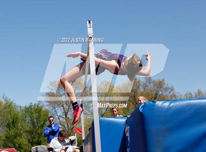Thumbnail 2 in AAA 4A Regional Track & Field Meet photogallery.