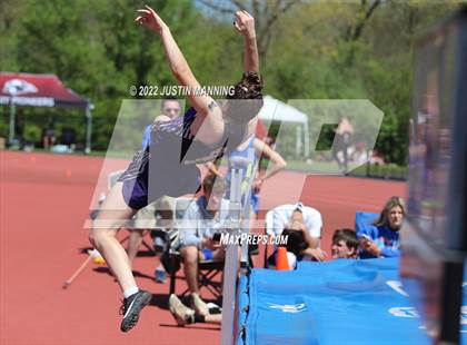 Thumbnail 1 in AAA 4A Regional Track & Field Meet photogallery.