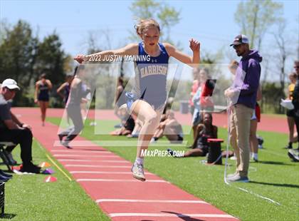 Thumbnail 2 in AAA 4A Regional Track & Field Meet photogallery.