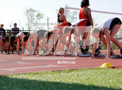 Thumbnail 3 in AAA 4A Regional Track & Field Meet photogallery.