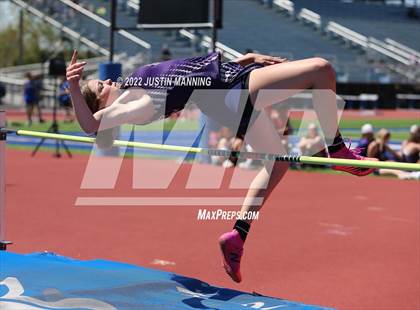 Thumbnail 3 in AAA 4A Regional Track & Field Meet photogallery.