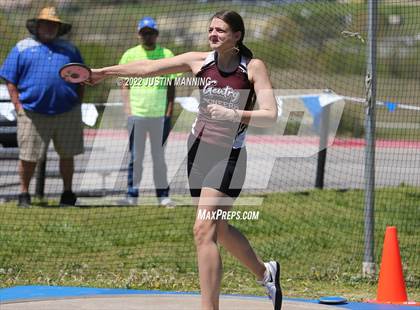 Thumbnail 1 in AAA 4A Regional Track & Field Meet photogallery.