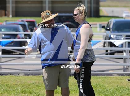 Thumbnail 1 in AAA 4A Regional Track & Field Meet photogallery.