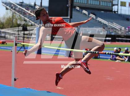 Thumbnail 1 in AAA 4A Regional Track & Field Meet photogallery.