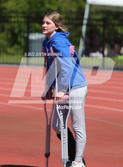 Thumbnail 3 in AAA 4A Regional Track & Field Meet photogallery.