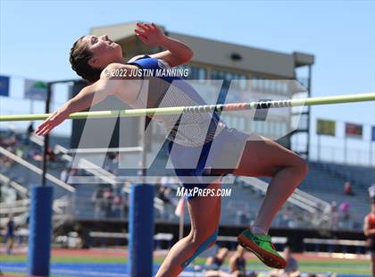 Thumbnail 2 in AAA 4A Regional Track & Field Meet photogallery.