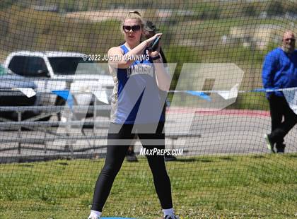 Thumbnail 1 in AAA 4A Regional Track & Field Meet photogallery.