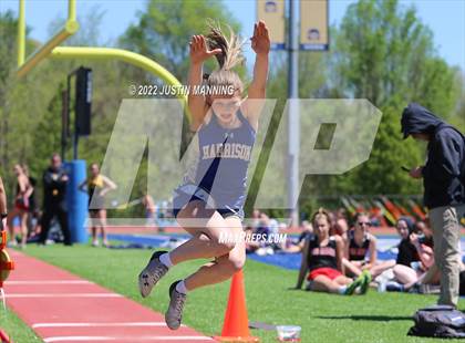 Thumbnail 2 in AAA 4A Regional Track & Field Meet photogallery.